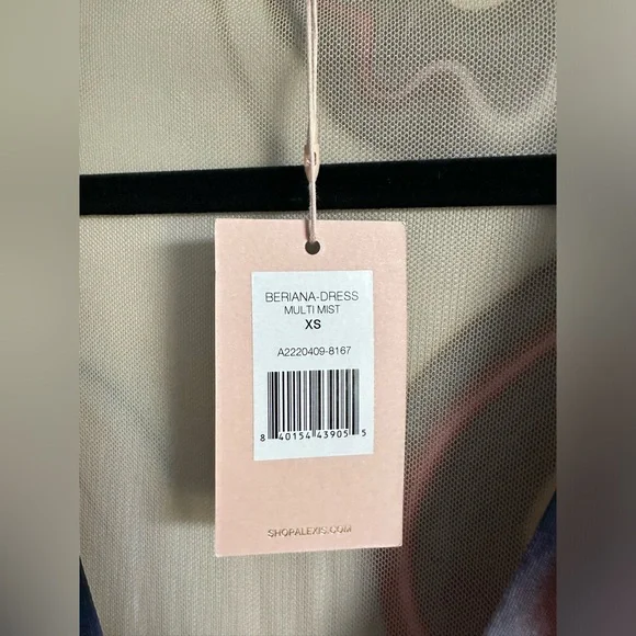 NWT ALEXIS Beriana Maxi Dress